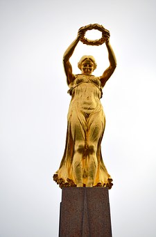 gold statue 1480935 340